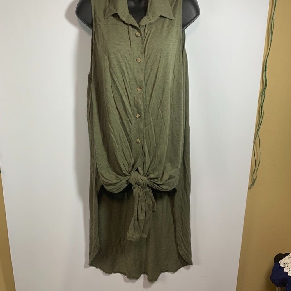 t. la Made in USA Sleeveless High Low Front Tie Shirt